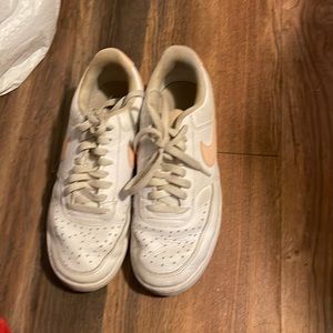 Need to be clean but other than that they’re in good shape besides the creases